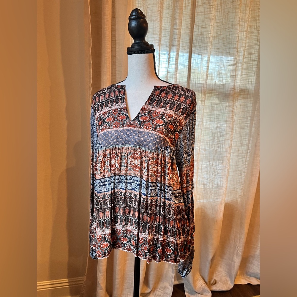 Lucky Brand Small Long Sleeve Top V Neck Loose Fit Floral Geometric